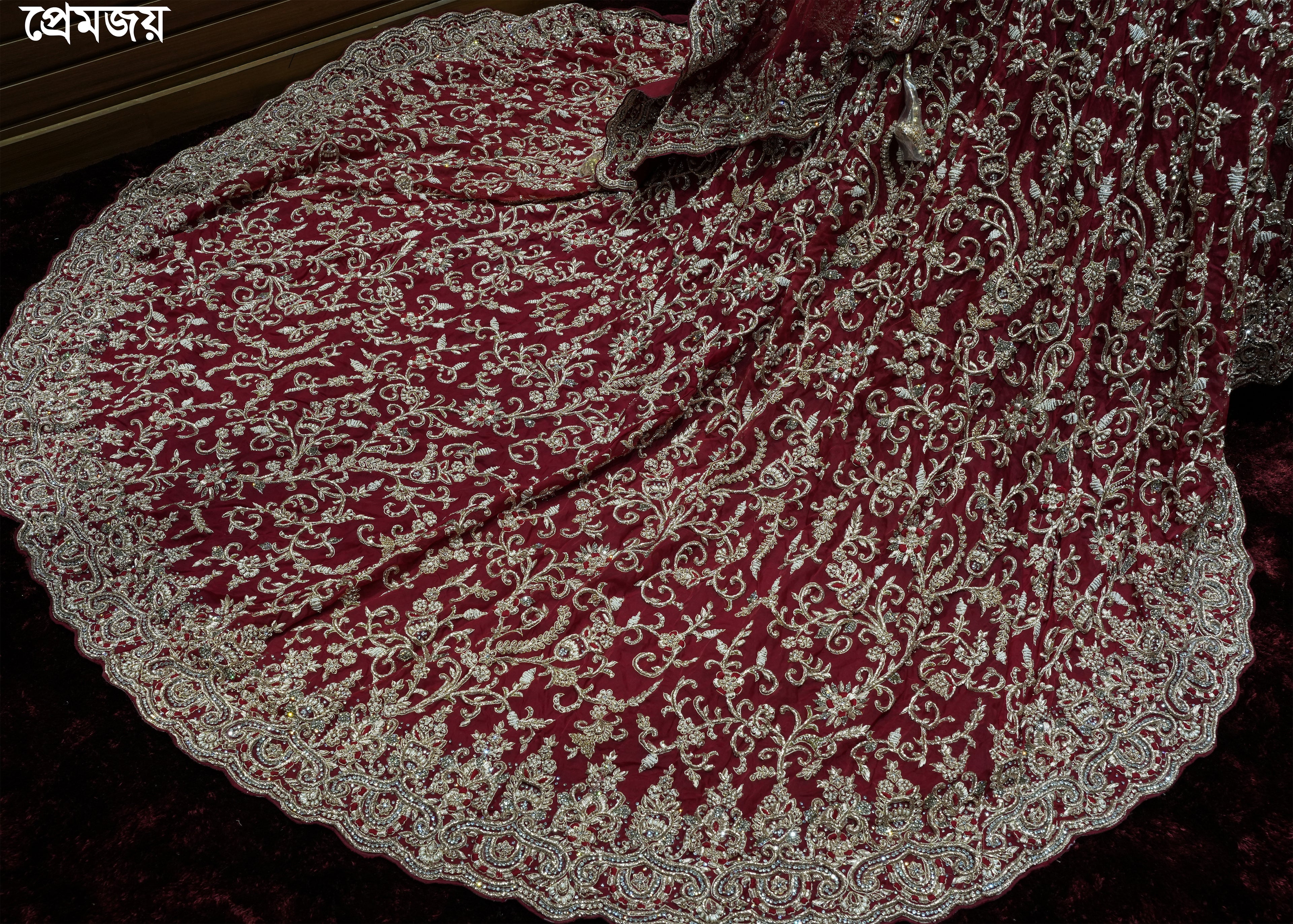 🔥 Flat 70% – 80% OFF - Luxury Tail Cut Bridal Gown | D46