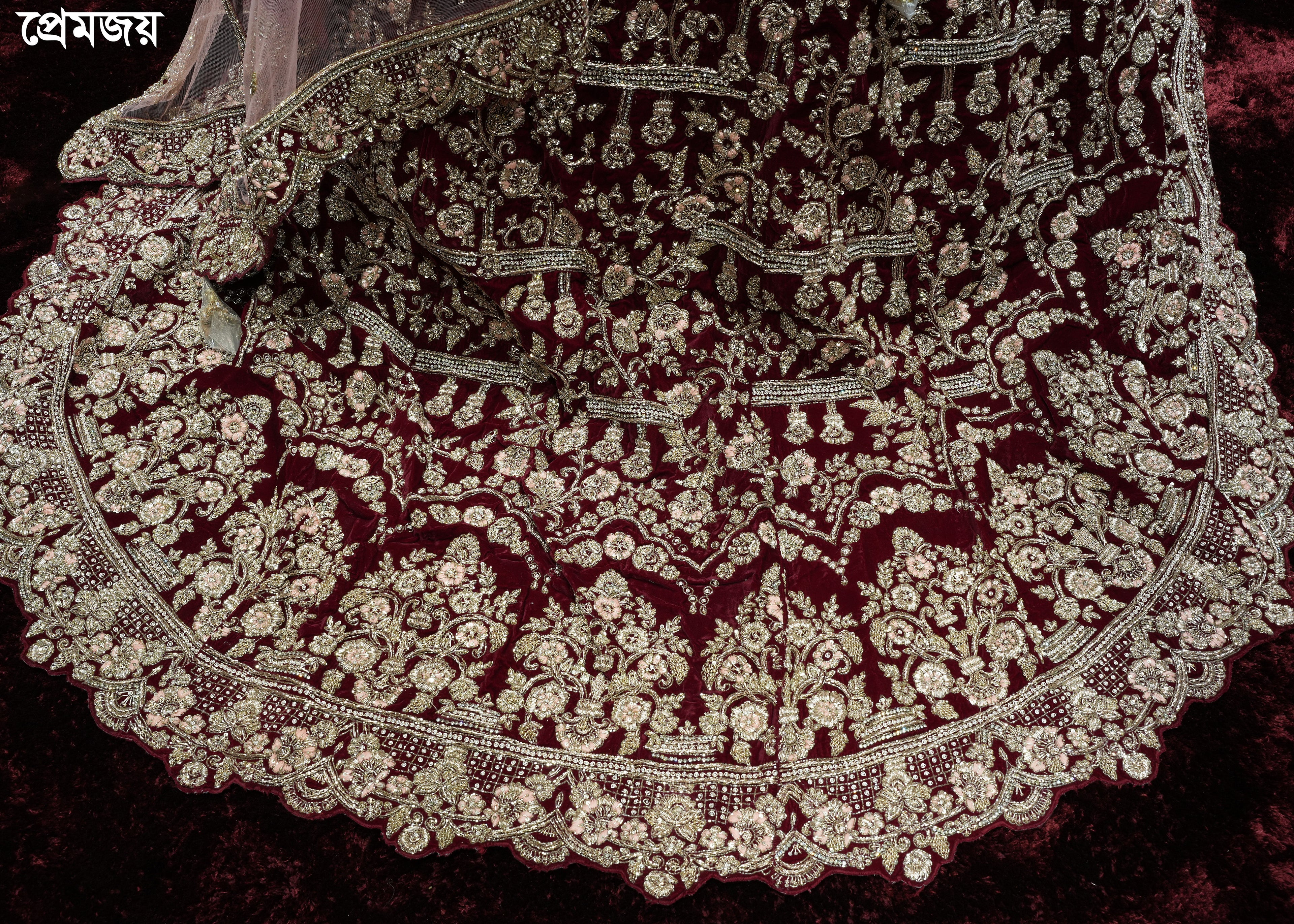 🔥 Flat 70% – 80% OFF - Luxury Tail Cut Bridal Gown | D48