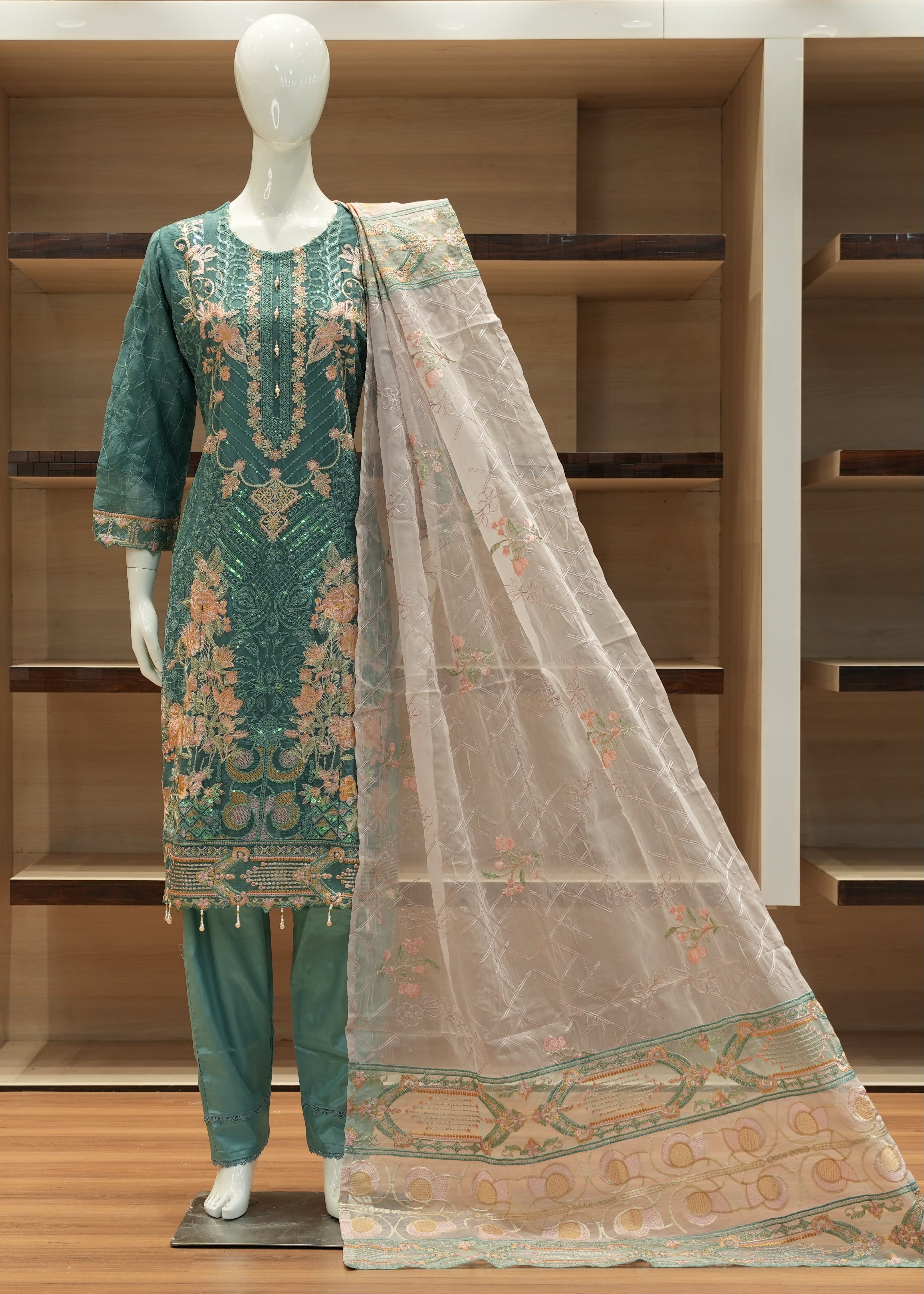 🔥 Flat 50% OFF - Party Wear Salwar Kameez | D73