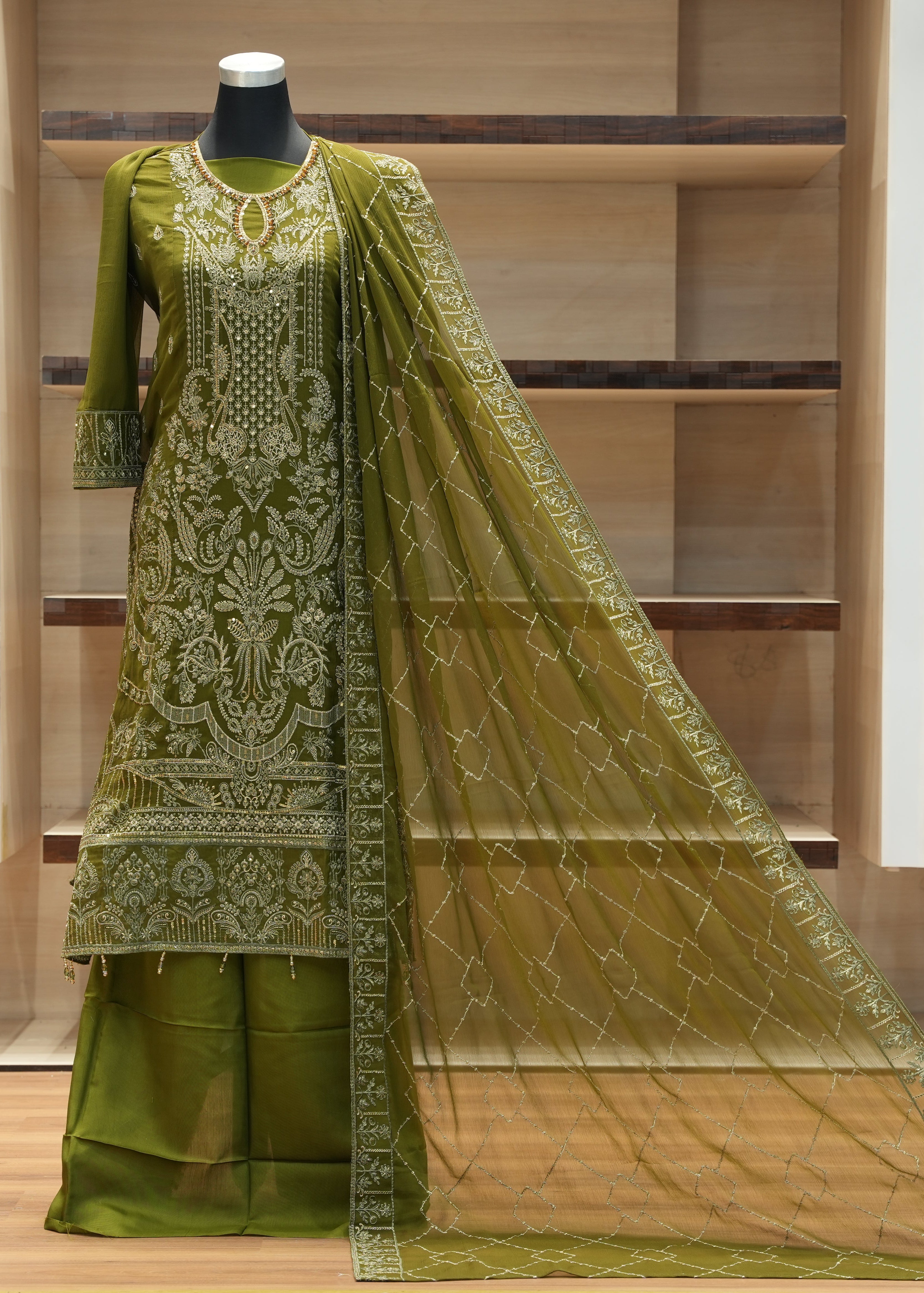 🔥 Discounts & Offers - Unstitched Three Piece Set | D103