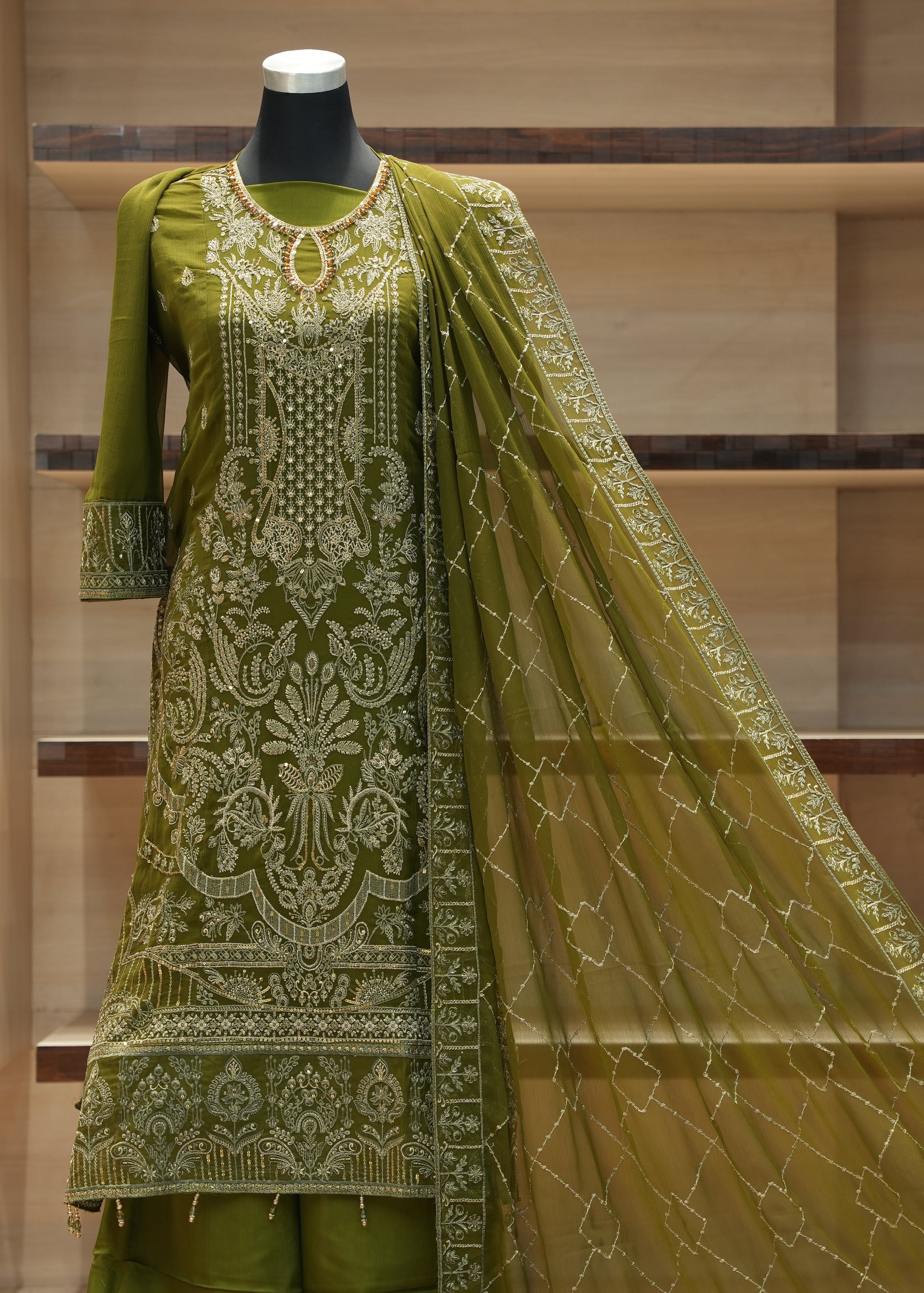 🔥 Discounts & Offers - Unstitched Three Piece Set | D103