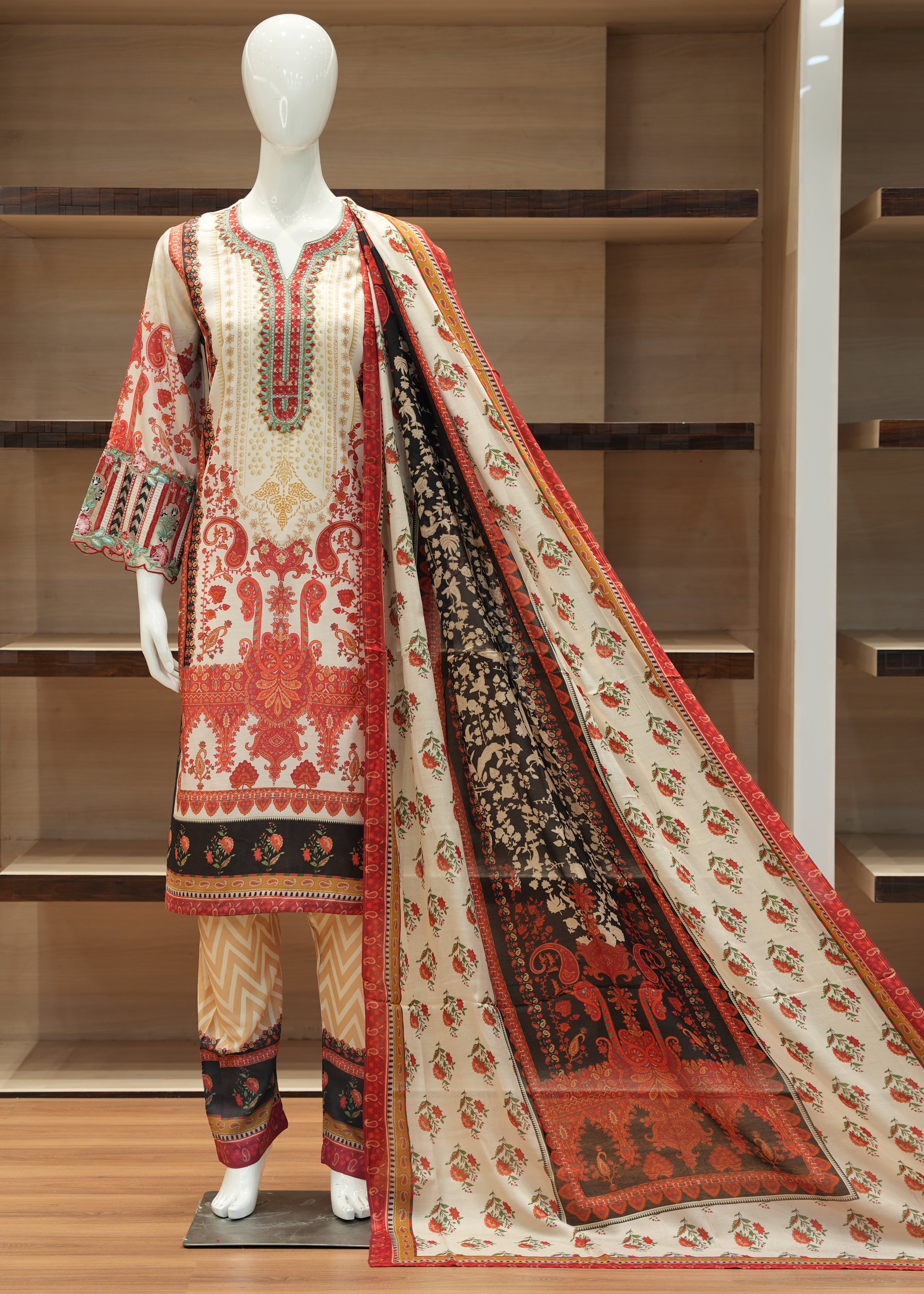 Readymade Three Piece Set – D124