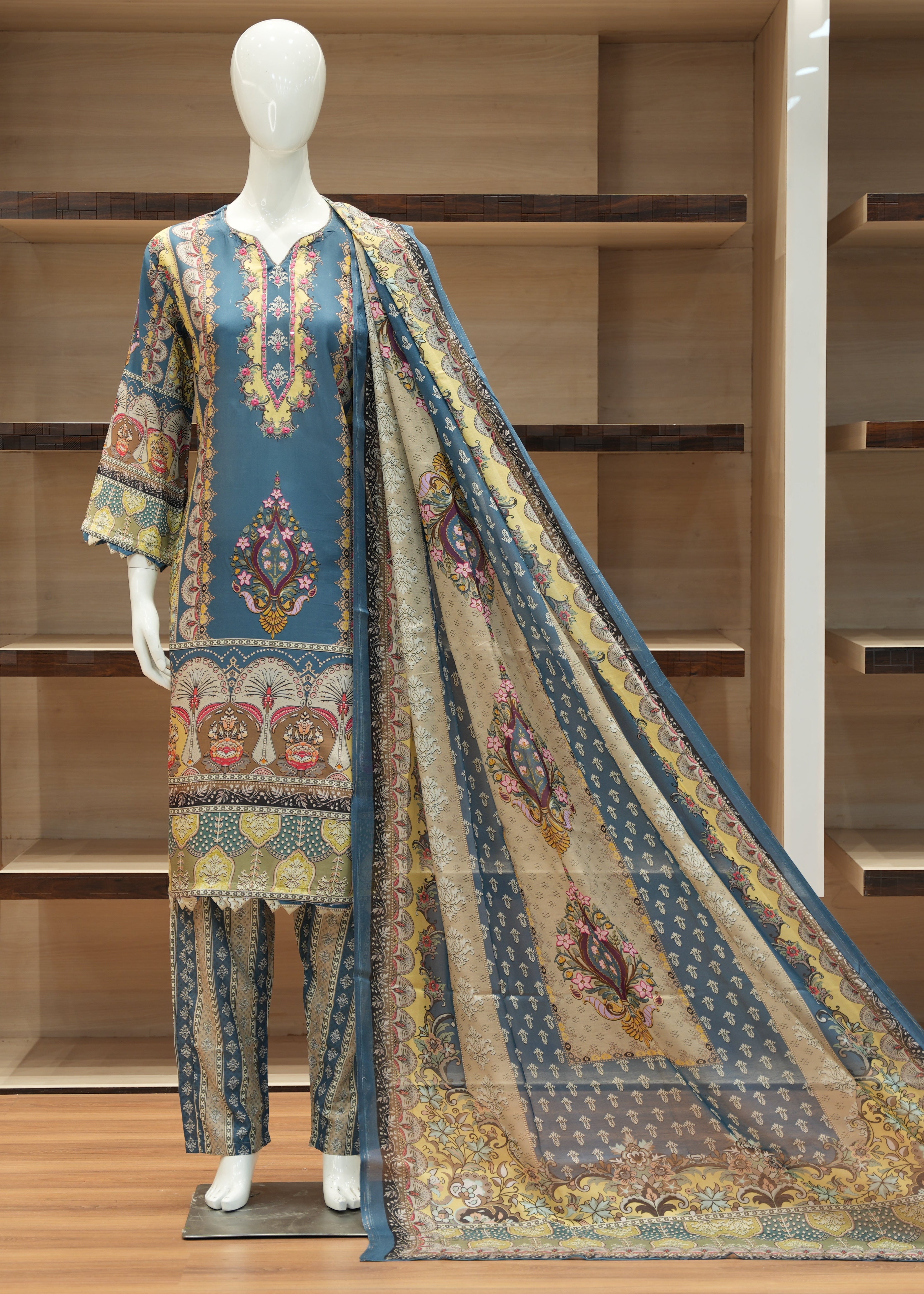 Readymade Three Piece Set – D122